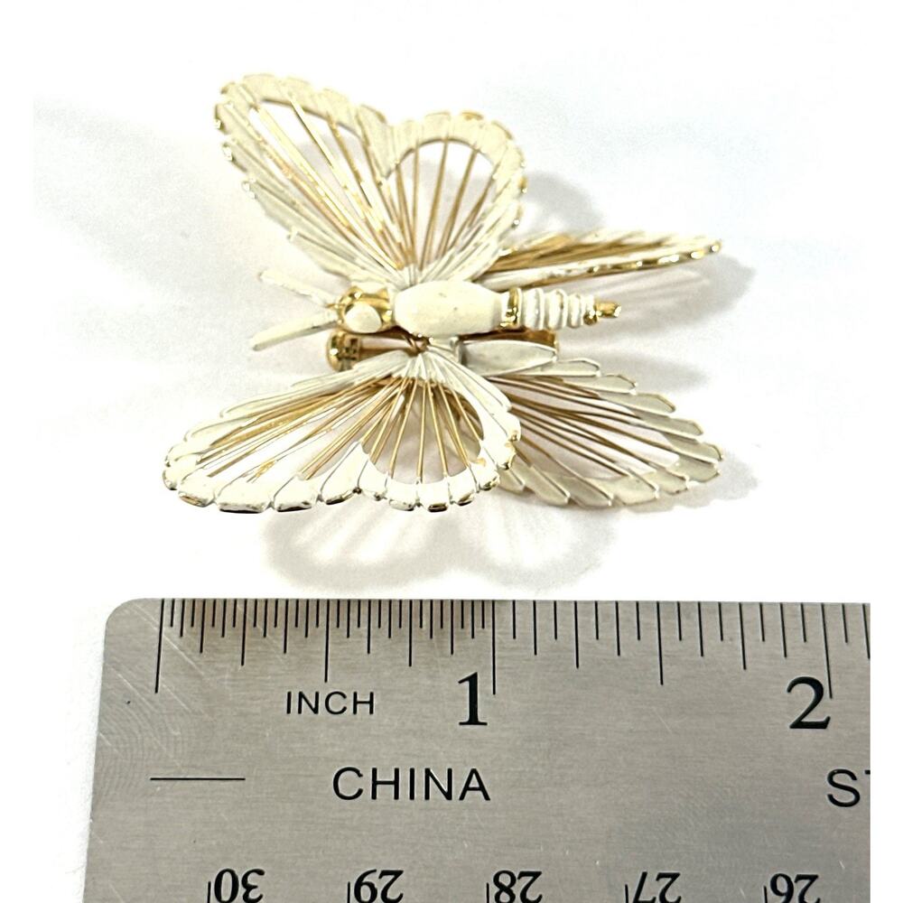 Monet Butterfly Brooch White Enamel Gold Tone Openwork Wings 1.75” Vintage Pin - Picture 3 of 6